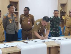 Pj Walikota Sorong Tandatangani NPHD Dengan TNI-Polri