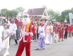 100 Peserta Ramaikan Karnaval Santa Claus 2024 Pemerintah Kota Sorong