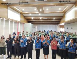 Dekranasda Kota Sorong Asah Perajin Tenun, Siapkan UMKM Tembus Pasar Nasional