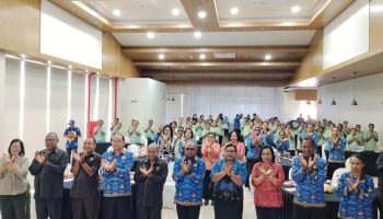 Dekranasda Kota Sorong Asah Perajin Tenun, Siapkan UMKM Tembus Pasar Nasional