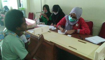 1300 Lebih Warga Distrik Sorong Kepulauan Serbu Baksos Pelayanan Kesehatan Bergerak Dokter Mobile