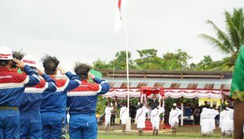 Momen Heroik Upacara HUT ke-79 RI Kilang Kasim Bersama Warga