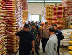 Tekan Inflasi di Papua Barat Daya, Pj Gubernur Musa’ad Pantau Stok Sembako di Kota Sorong