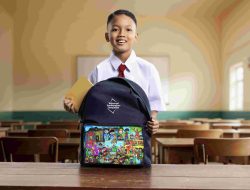 Telkomsel Ajak Pelanggan Tukar Telkomsel Poin untuk Donasi Tas Sekolah Pelajar