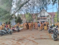 Puluhan Pegawai Pemprov PBD Terlambat Saat Apel Perdana, Pj Sekda PBD: Pegawai Harus Lebih Semangat