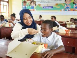 Dukung Program MBG, Kilang Kasim-PWP Bagikan Makanan Bergizi untuk Siswa SD YPK Klayas