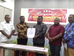 KPU Maybrat Serahkan SK Penetapan Bupati-Wabup Terpilih kepada DPRK Untuk Segera di Paripurnakan