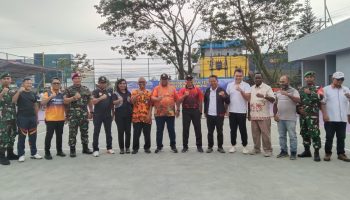 Resmikan Lapangan Tenis, Pj Gubernur PBD Harap Lahir Atlet Berprestasi dari SMKN 3 Kota Sorong
