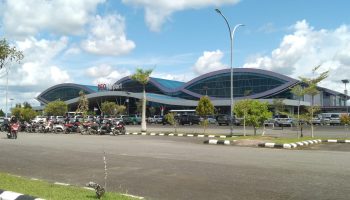 Gubernur Elisa Kambu Ambil Sejumlah Langkah Dukung Operasional Bandara Internasional DEO Sorong