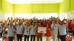 HUT PT KPI ke-8 Tahun, Kilang Kasim Berbagi Sukacita di SLB Kota Sorong