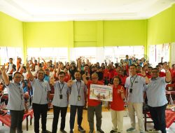 HUT PT KPI ke-8 Tahun, Kilang Kasim Berbagi Sukacita di SLB Kota Sorong