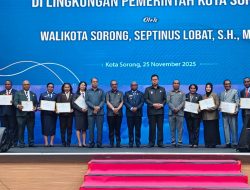 Lantik 13 Pejabat Tinggi Pratama, Wali Kota Sorong: Tim Sukses yang Belum Dilantik Jangan Berkecil Hati