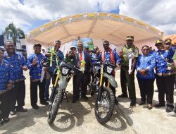 Penyerahan 7 Unit Motor Dinas Perkuat Tugas Pengamanan Hutan di Papua Barat Daya