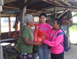 FJPI Papua Barat Daya Salurkan 100 Paket Sembako untuk Janda dan Mama-Mama Papua