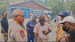 Dialog Wakapolda Redakan Aksi Blokade Jalan di Sorong, Keluarga Korban Tuntut Ungkap Kematian Delano