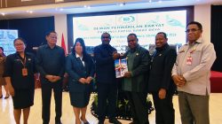 LKPJ 2025 Diserahkan, Gubernur Elisa Kambu Buka Ruang Kritik untuk Perbaikan Kinerja