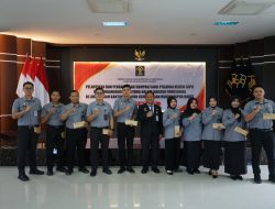 Kakanwil Kemenkum Papua Barat Lantik 10 Pejabat Fungsional Baru