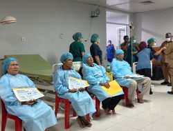 110 Warga Jalani Operasi Katarak Gratis di RS JP Wanane
