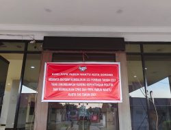 Kantor Wali Kota Sorong Dipalang, Ratusan PPPK Tuntut Hak Formasi ASN Dikembalikan
